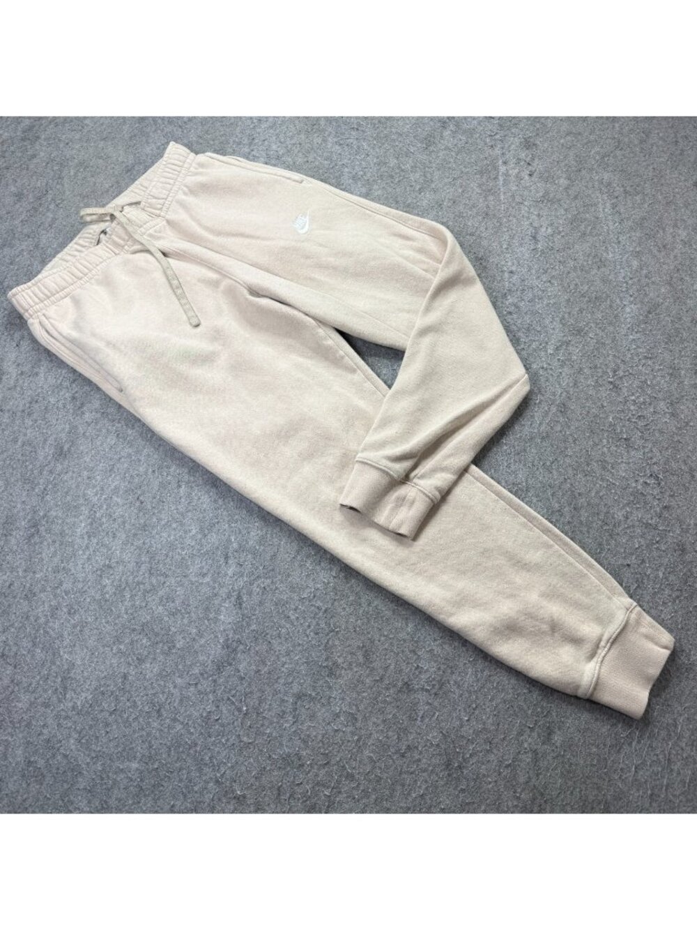 Nike Sportswear Club Fleece Joggers Men M Beige Tapered 28" Sweatpants BV2671 52